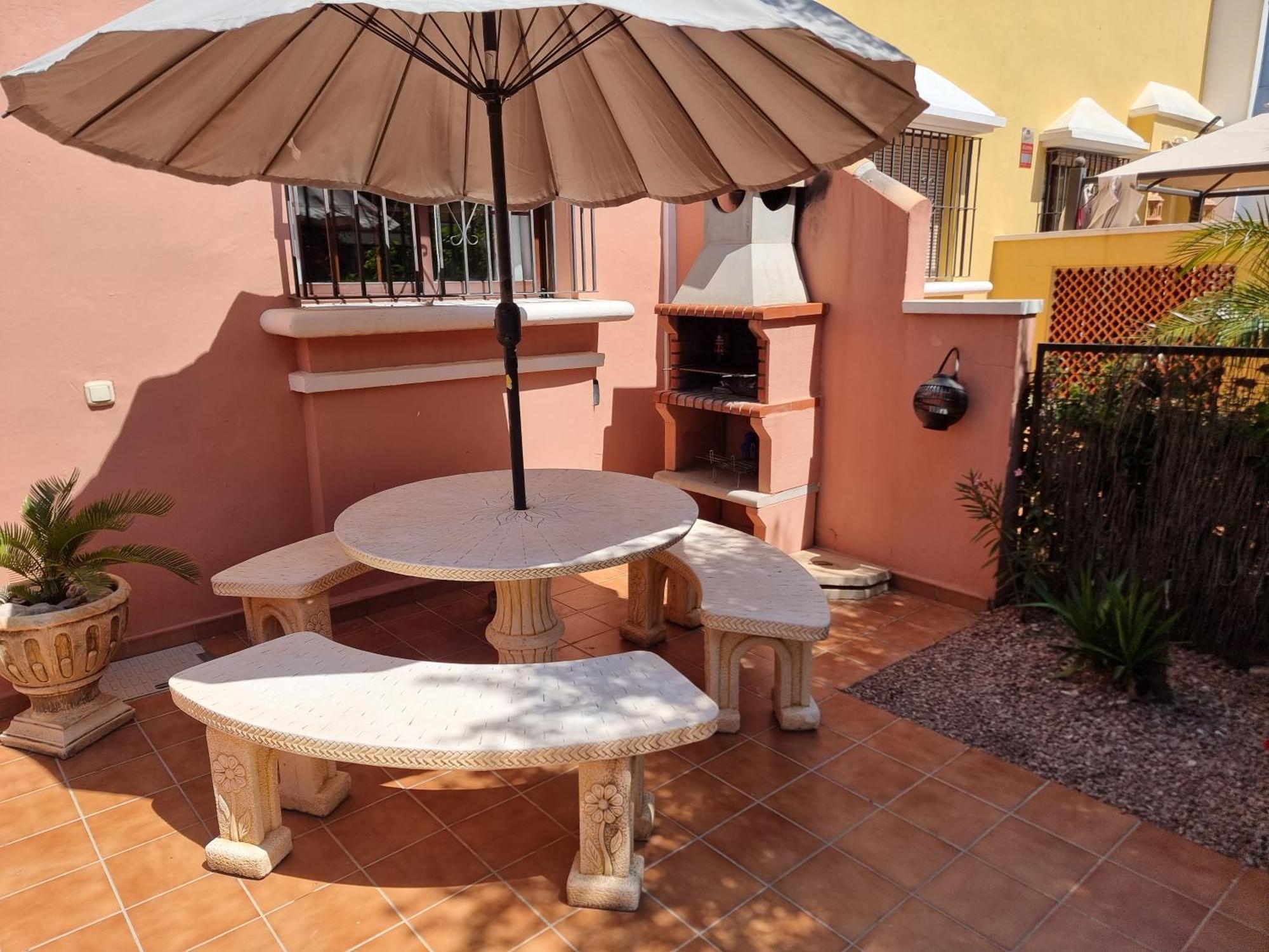 Calle Carlos Primero, Roda Luaran gambar